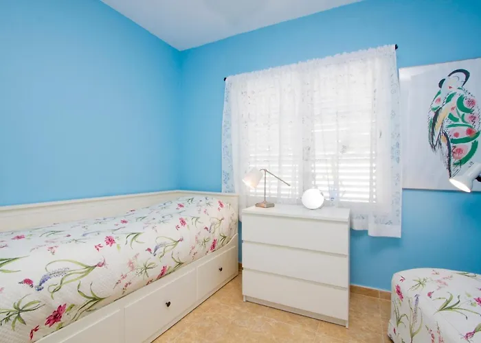 Apartamento Colina Del Sol 2017 *