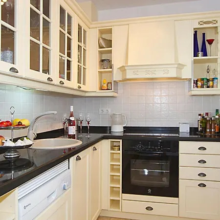 Colina Del Sol 2017 Apartment *